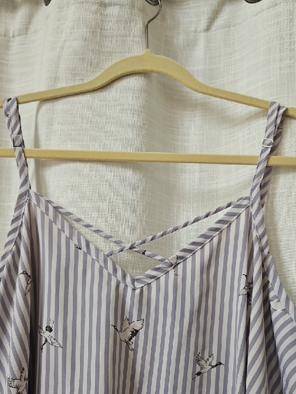 Torrid Camisole with Bird Print - Picture 4 of 9